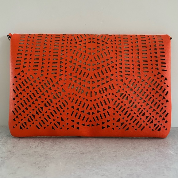 Stella & Dot Waverly Petite Convertible Crossbody Bag Natural Linen/Fresh Orange - Picture 8 of 16